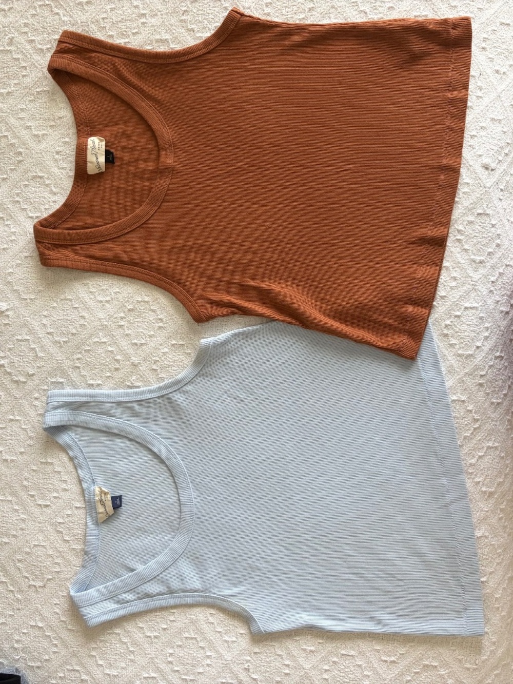 Bundle of 2! Women's/Juniors L Universal Thread Tanks - Light Blue, Burnt Orange